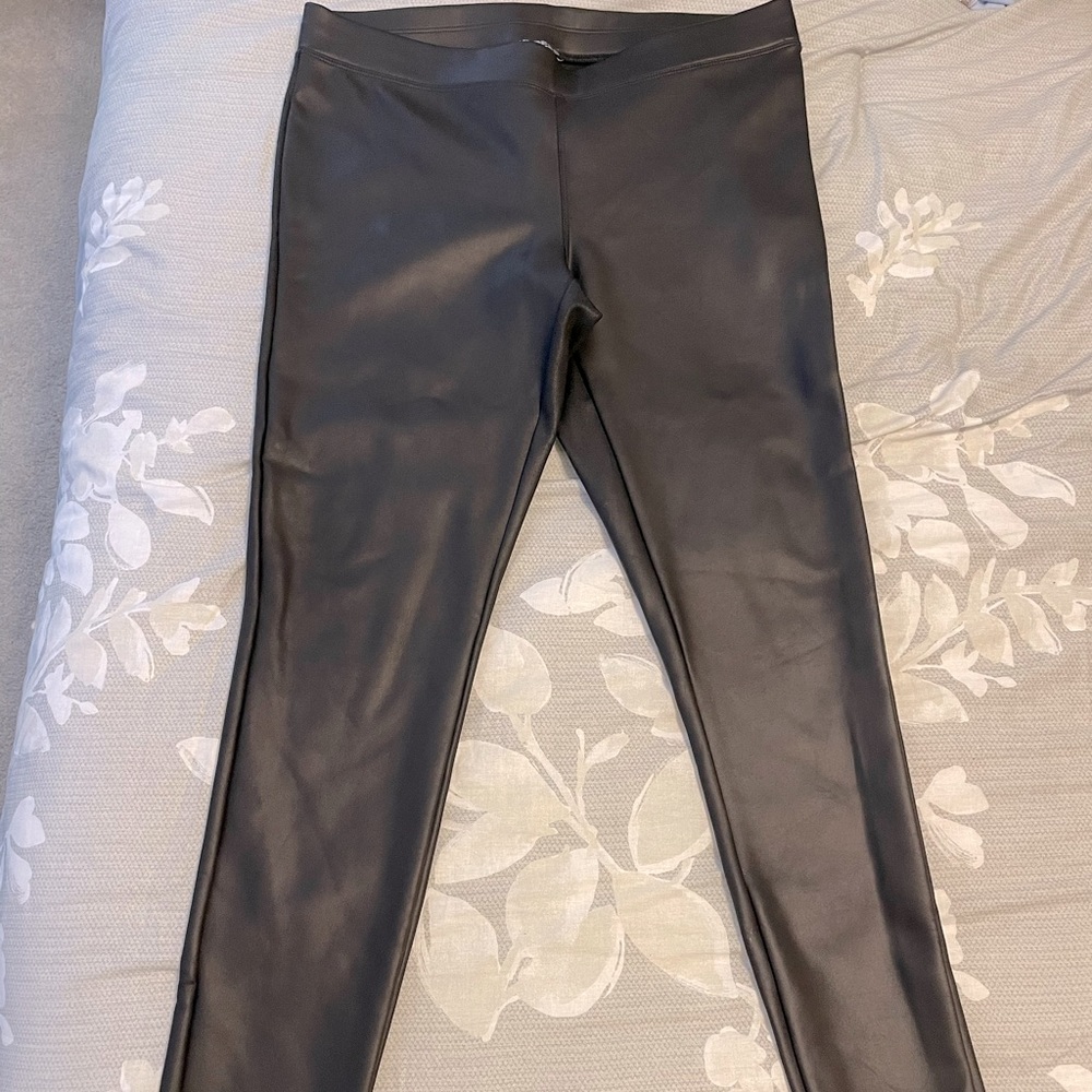 FAUX LEATHER LEGGINGS